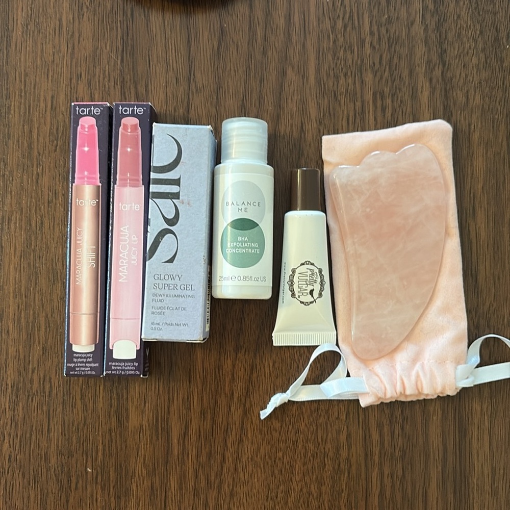 LOT- Tarte, Saie, Laura Mercier, Eloise, YC collection, TYS Beauty - Picture 4 of 6
